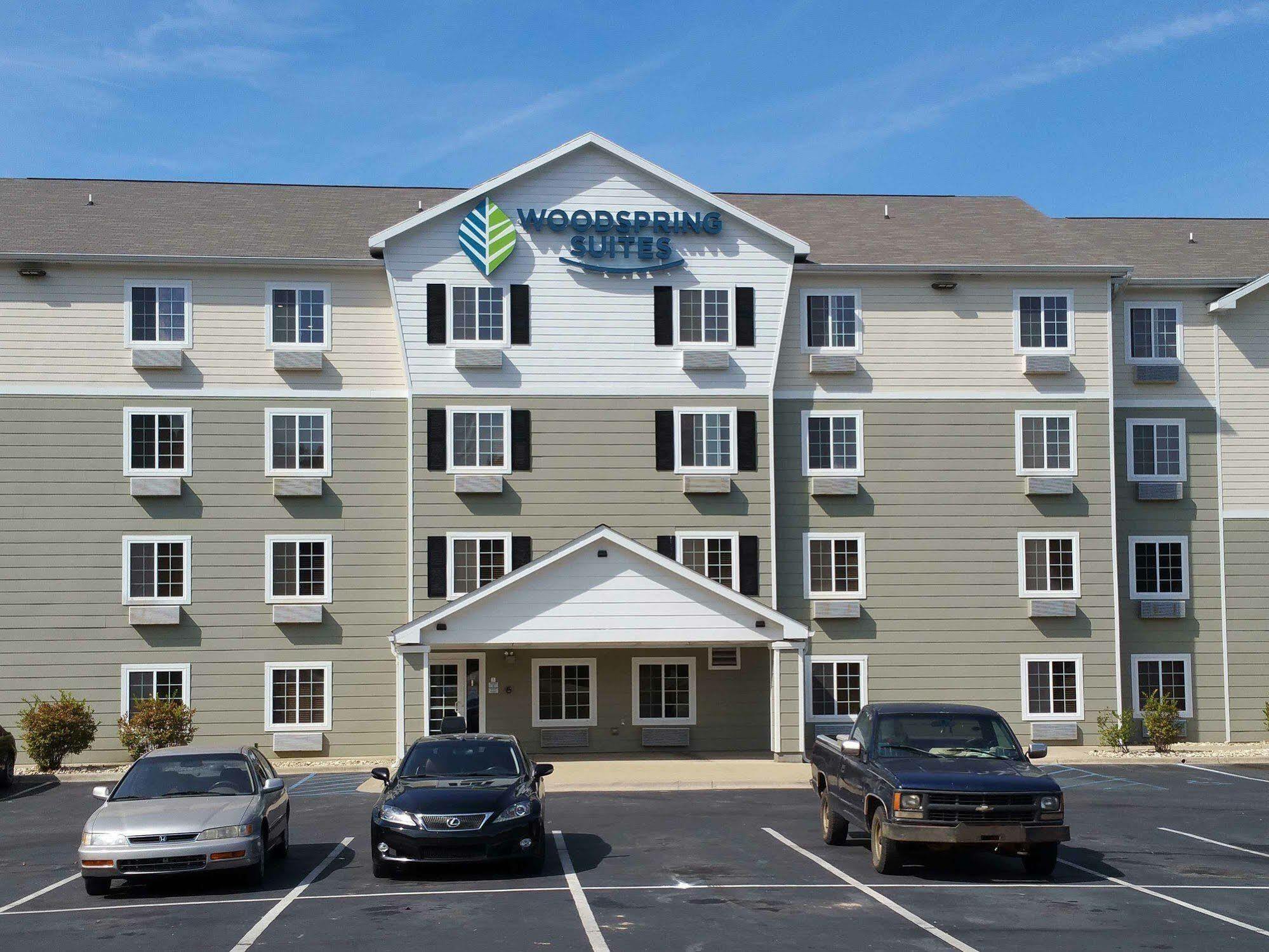 Woodspring Suites Louisville Southeast Forest Hills ภายนอก รูปภาพ