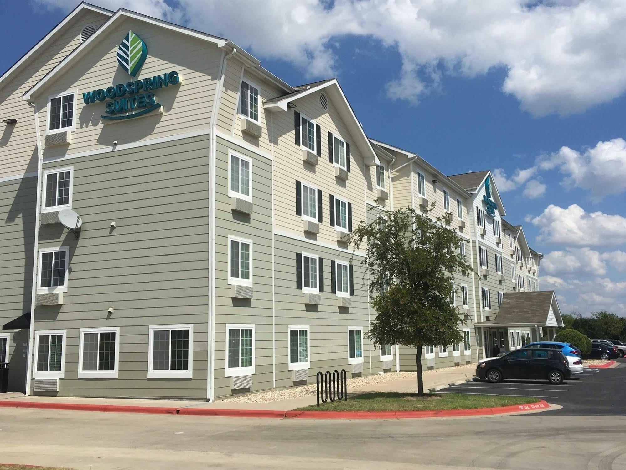 Woodspring Suites Louisville Southeast Forest Hills ภายนอก รูปภาพ